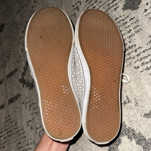 Vans Grey Flower Patterned Lace Up Shoes size 8.5 - Picture 5 of 7